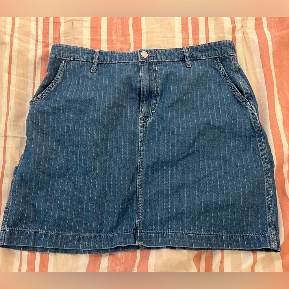 Gap denim striped mini skirt size 14/32